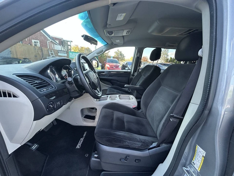 2016 Dodge Caravan - Image 16 of 21