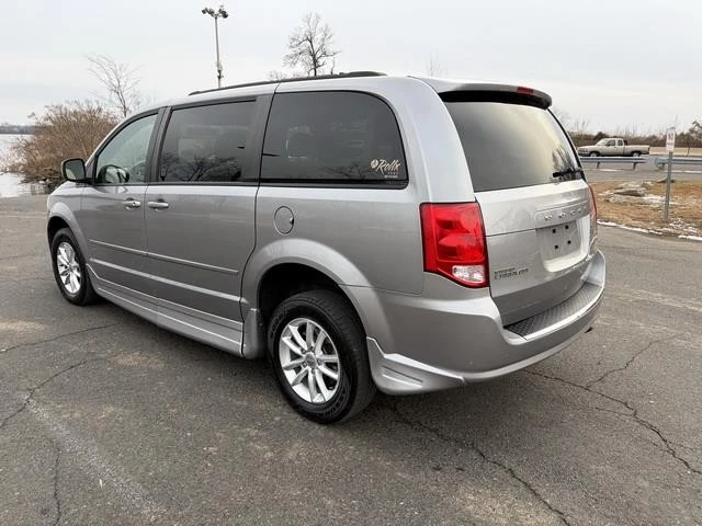2016 Dodge Caravan - Image 10 of 21