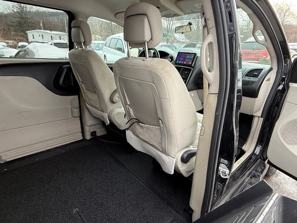 2016 Dodge Caravan - Image 18 of 21