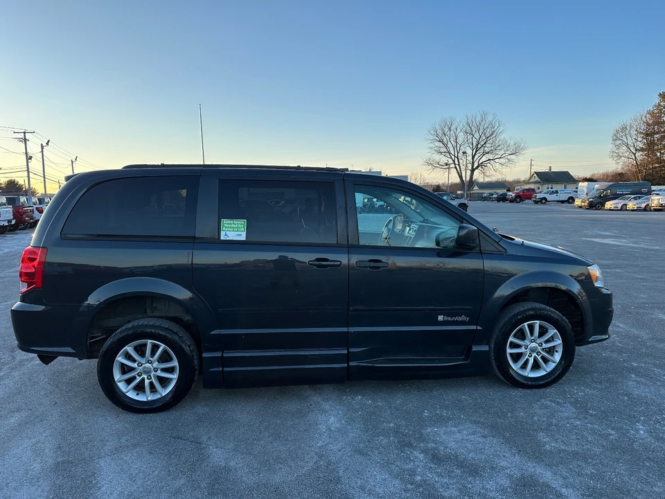 2016 Dodge Caravan - Image 4 of 20