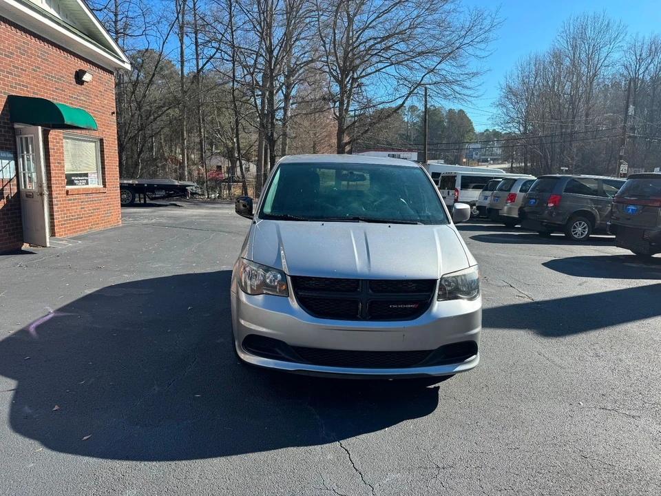 2016 Dodge Caravan - Image 8 of 12
