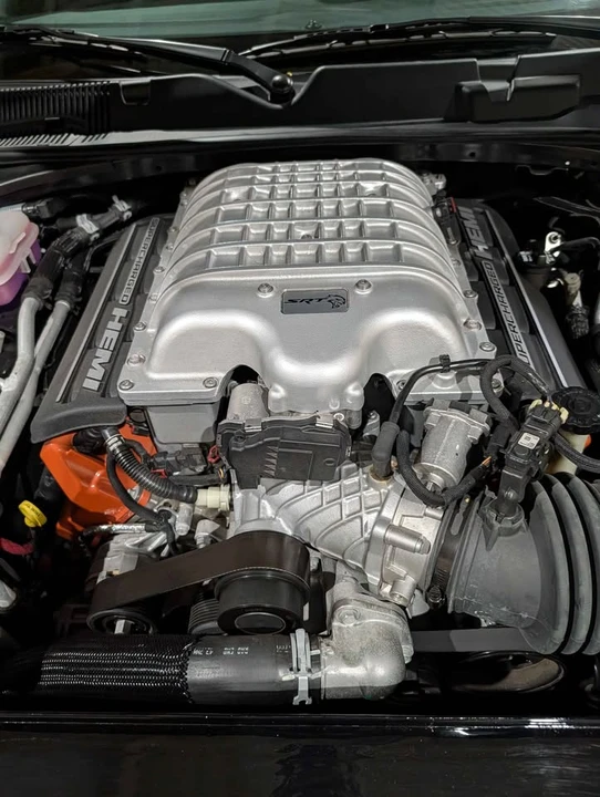 2016 Dodge Challenger SRT Hellcat 3rd Gen - Image 11 of 19