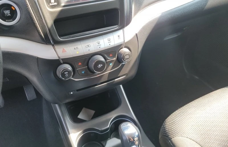 2016 Dodge Journey - Image 17 of 18