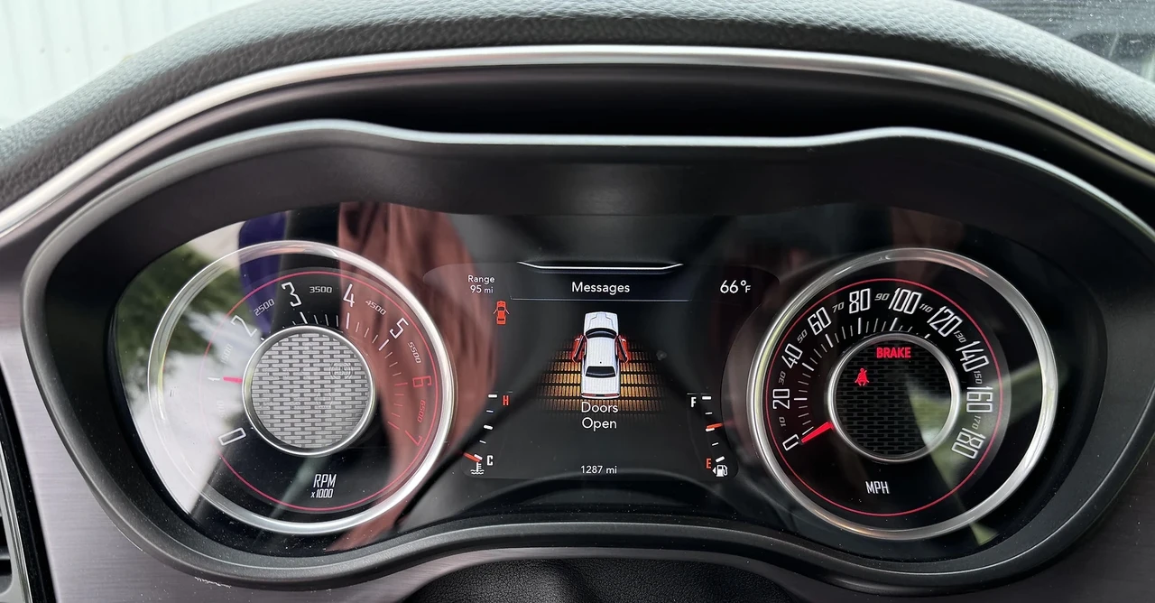 2016 Dodge Challenger SRT8 & 392 3rd Gen - Image 5 of 21