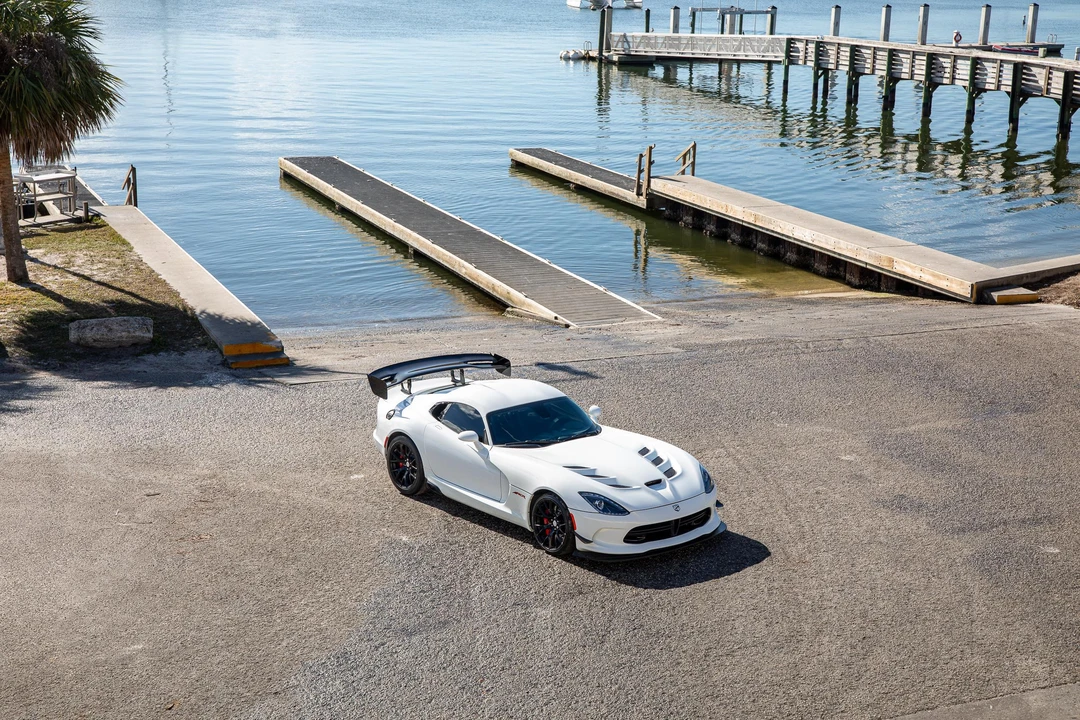 2016 Dodge Viper ACR 5th Gen - Image 15 of 31