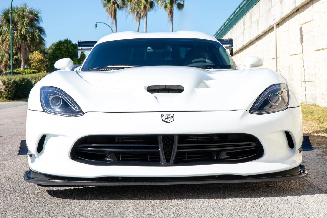 2016 Dodge Viper ACR 5th Gen - Image 2 of 31