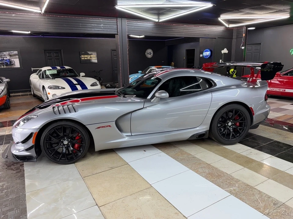 2016 Dodge Viper ACR 5th Gen - Image 8 of 12