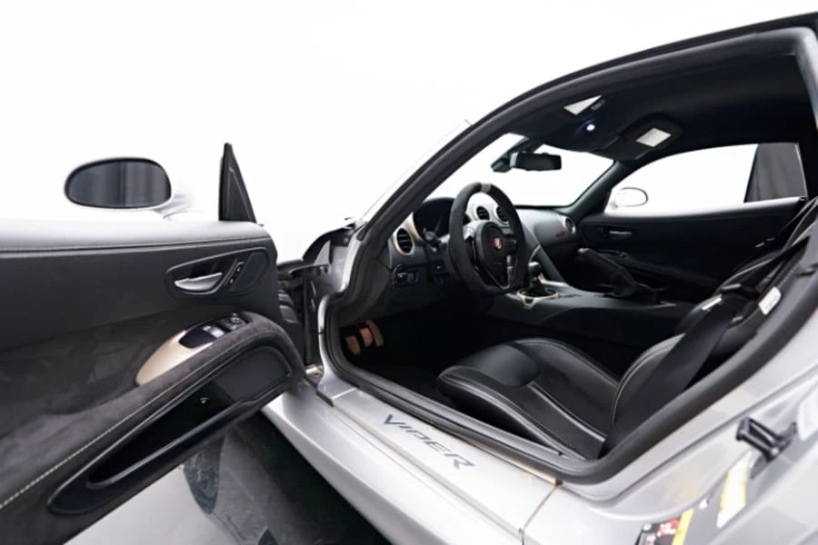 2016 Dodge Viper ACR 5th Gen - Image 9 of 18