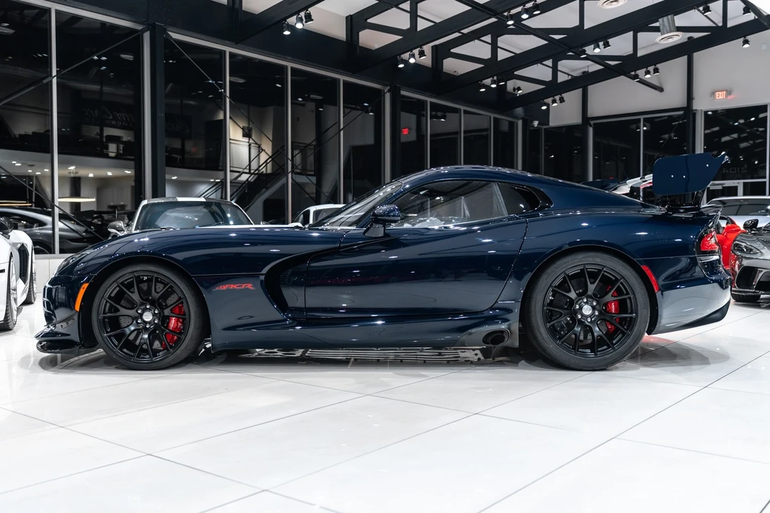 2016 Dodge Viper ACR 5th Gen - Image 13 of 31