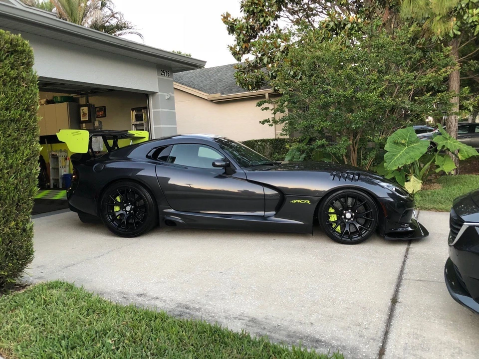 2016 Dodge Viper ACR 5th Gen - Image 2 of 10