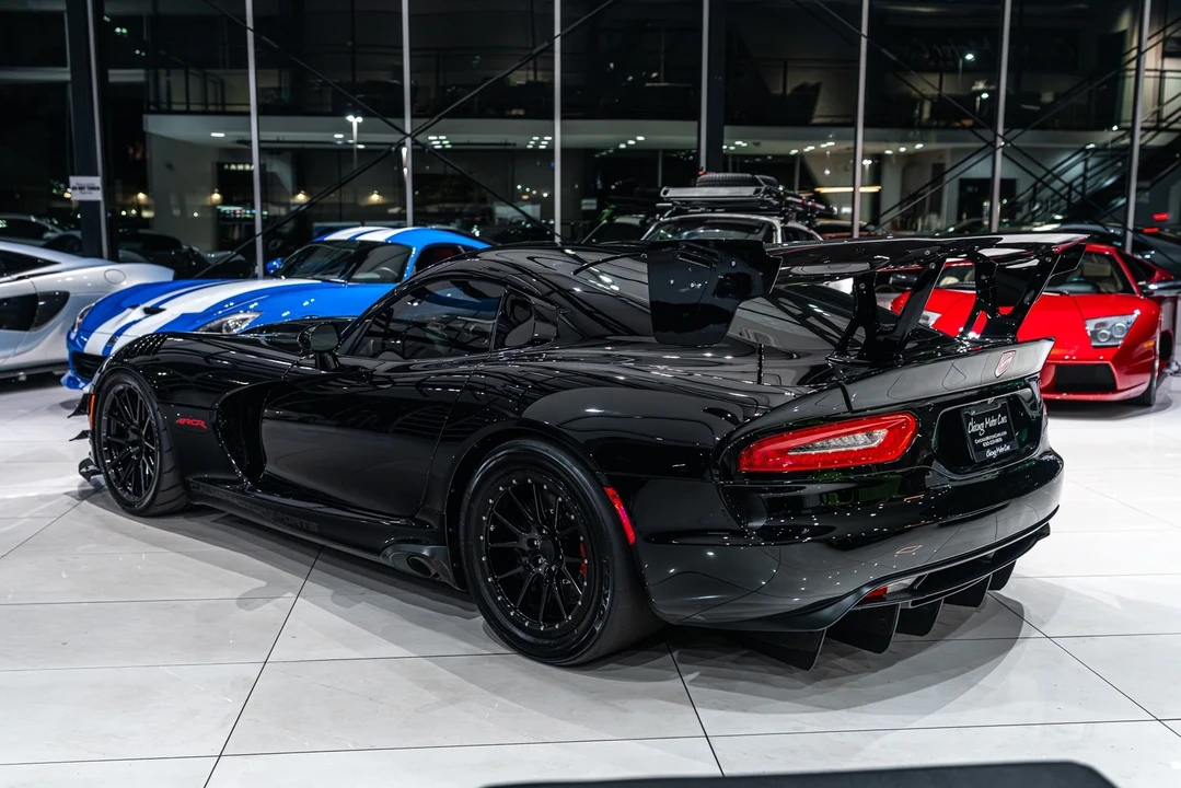2016 Dodge Viper ACR 5th Gen - Image 2 of 12