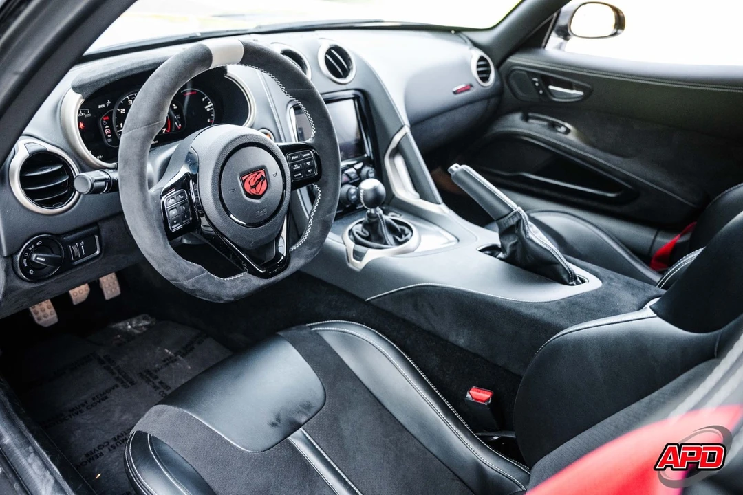 2016 Dodge Viper ACR 5th Gen - Image 2 of 12