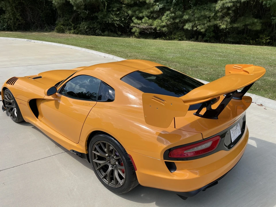 2016 Dodge Viper ACR 5th Gen - Image 15 of 31