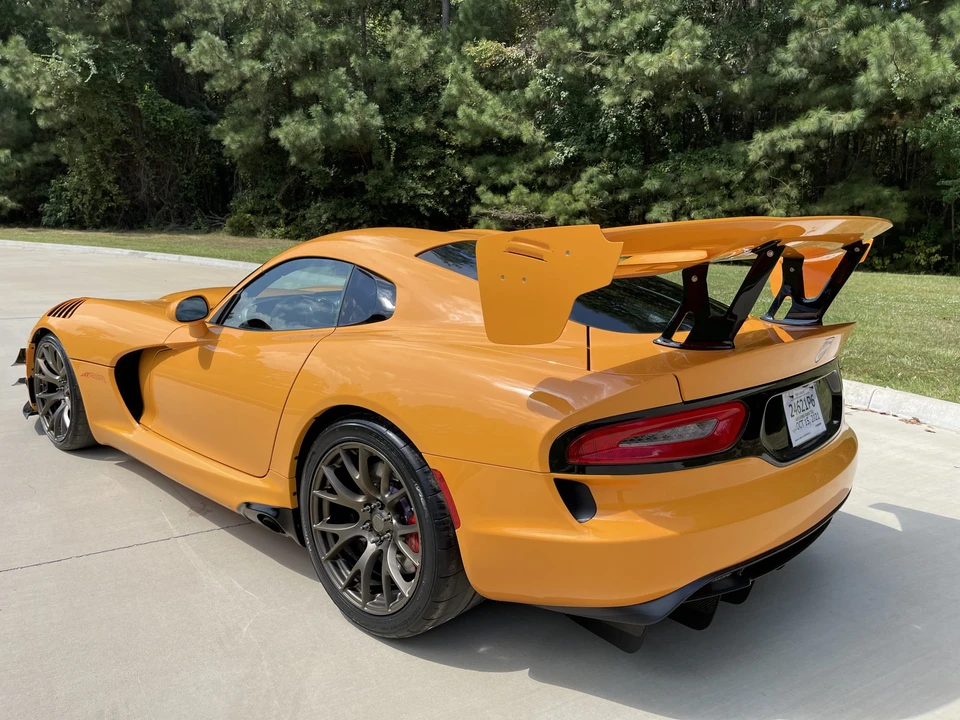 2016 Dodge Viper ACR 5th Gen - Image 13 of 31