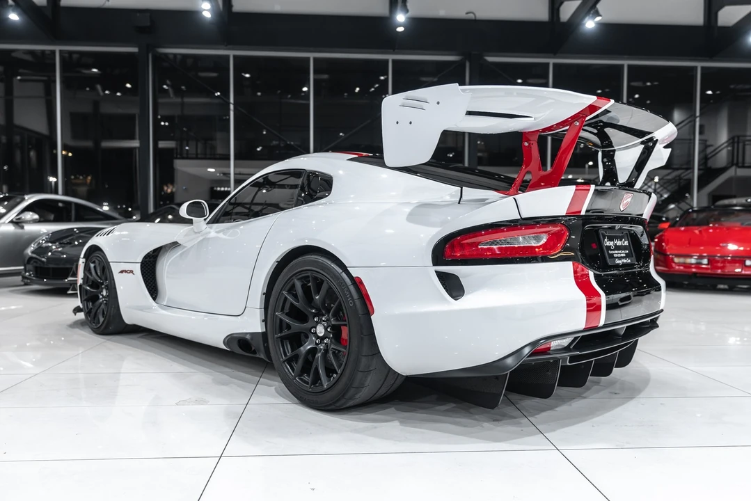 2016 Dodge Viper ACR 5th Gen - Image 3 of 31