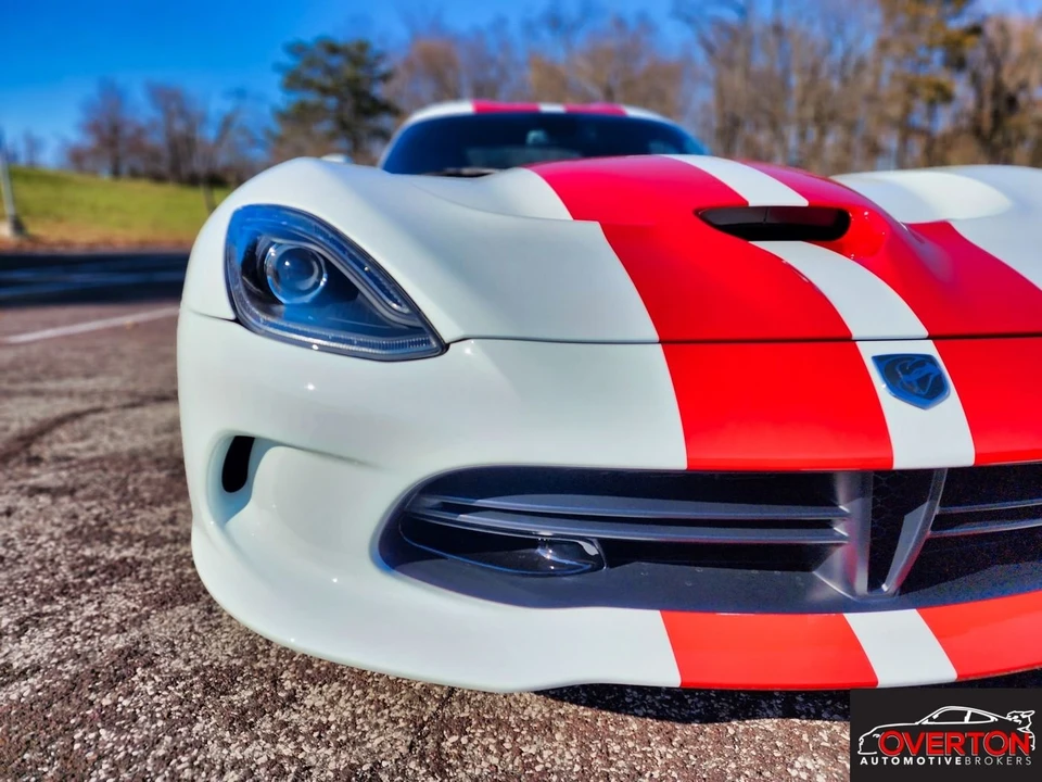 2016 Dodge Viper 5th Gen - Image 10 of 23