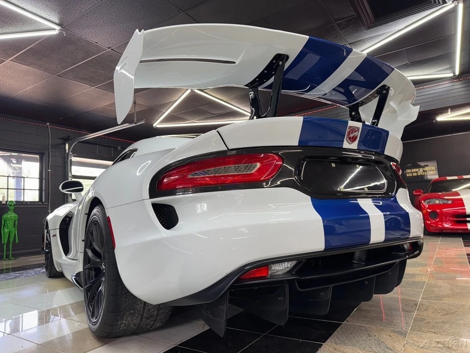 2016 Dodge Viper 5th Gen - Image 2 of 12