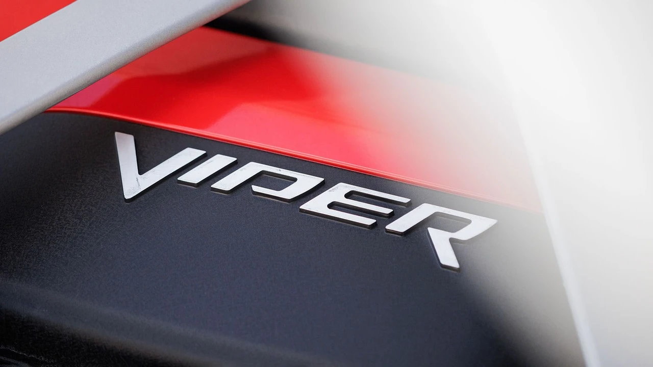 2016 Dodge Viper 5th Gen - Image 14 of 31