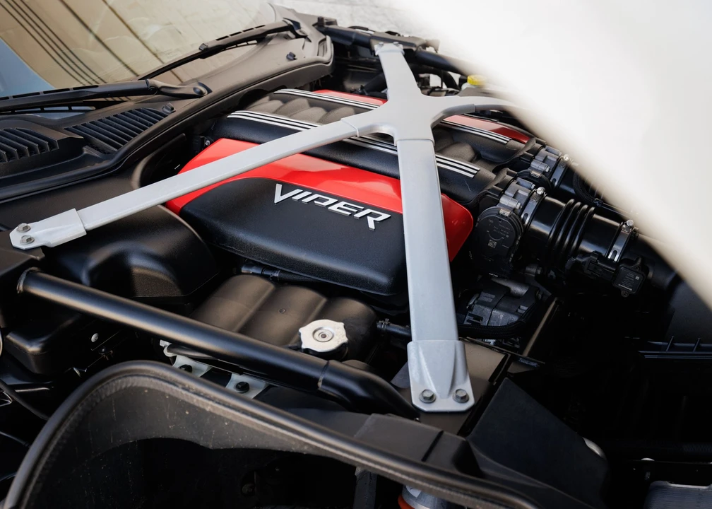 2016 Dodge Viper 5th Gen - Image 2 of 31