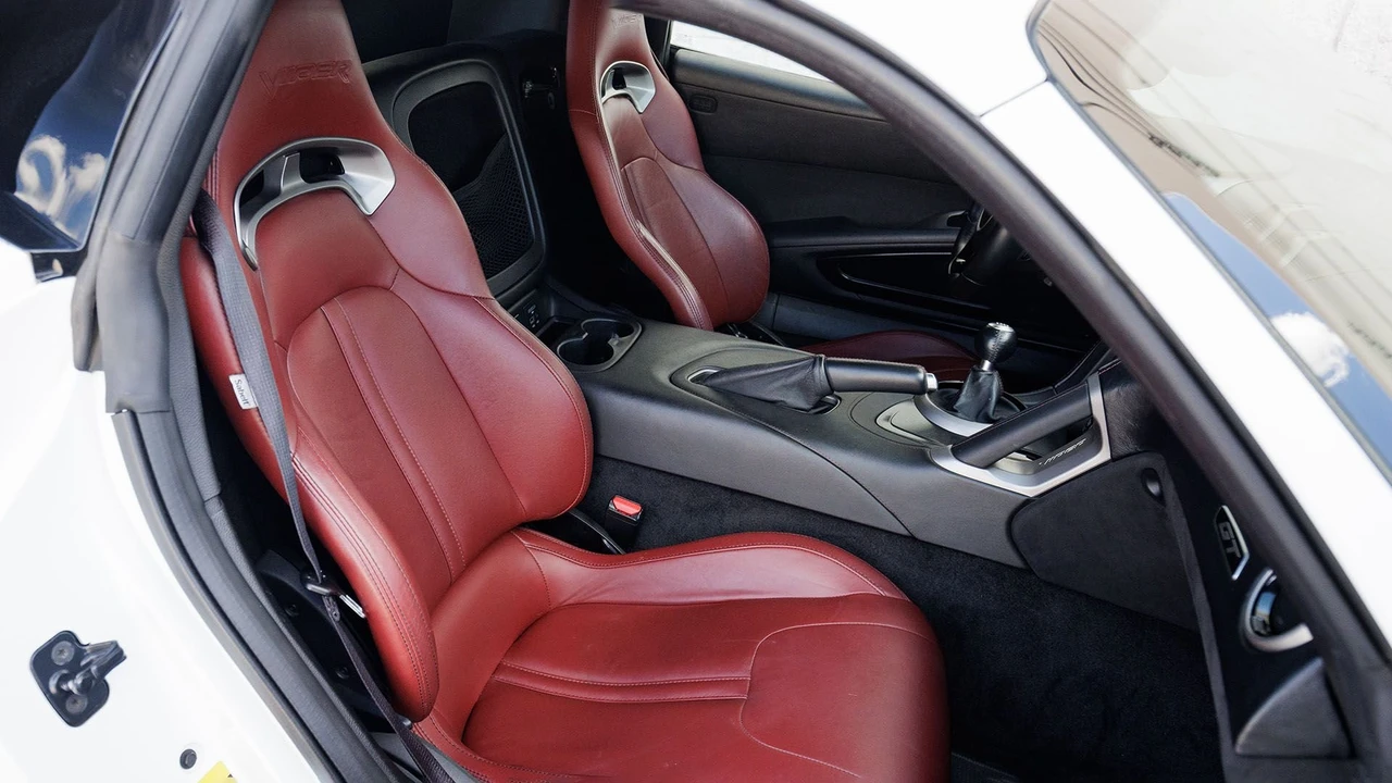 2016 Dodge Viper 5th Gen - Image 30 of 31