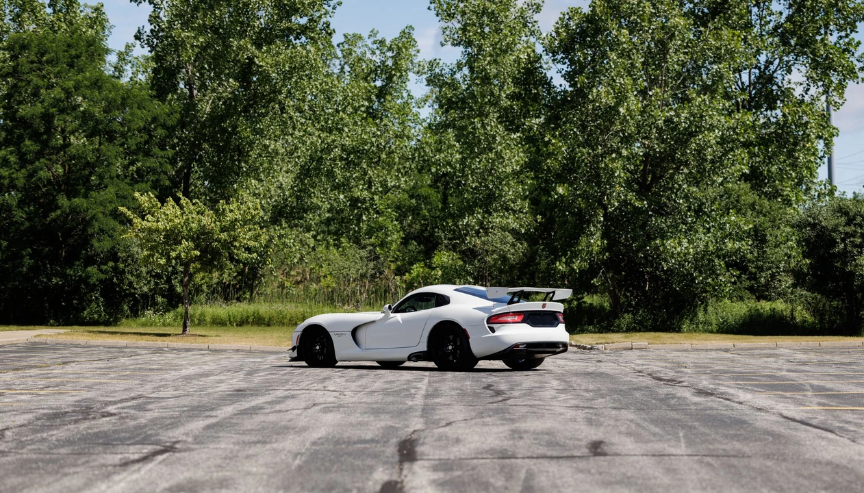 2016 Dodge Viper 5th Gen - Image 10 of 31