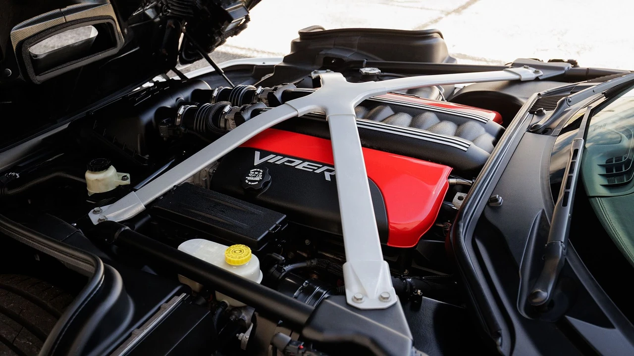 2016 Dodge Viper 5th Gen - Image 18 of 31