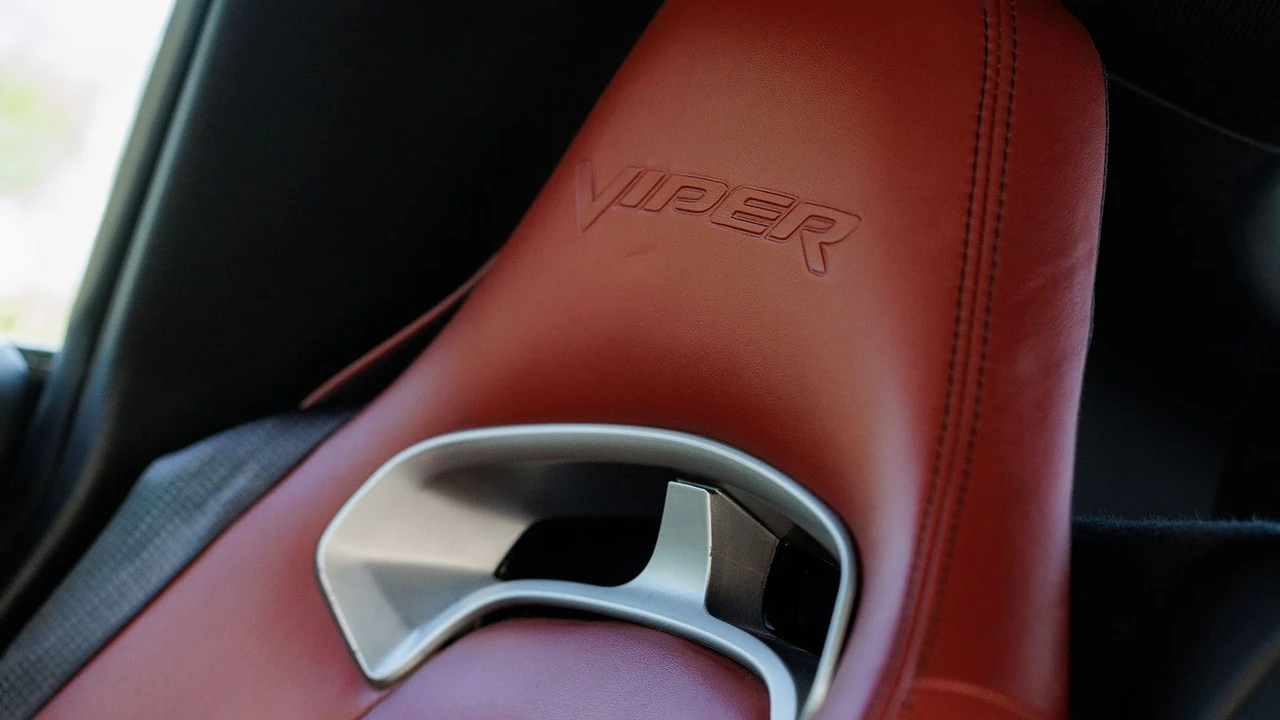 2016 Dodge Viper 5th Gen - Image 25 of 31