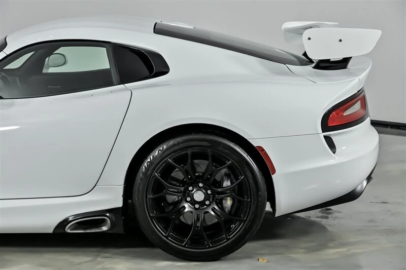 2016 Dodge Viper 5th Gen - Image 9 of 21