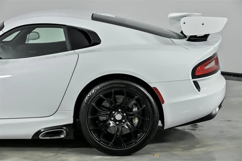 2016 Dodge Viper 5th Gen - Image 9 of 12