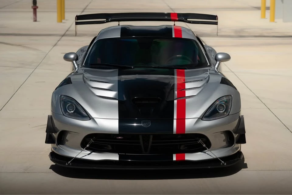 2016 Dodge Viper ACR 5th Gen - Image 2 of 12