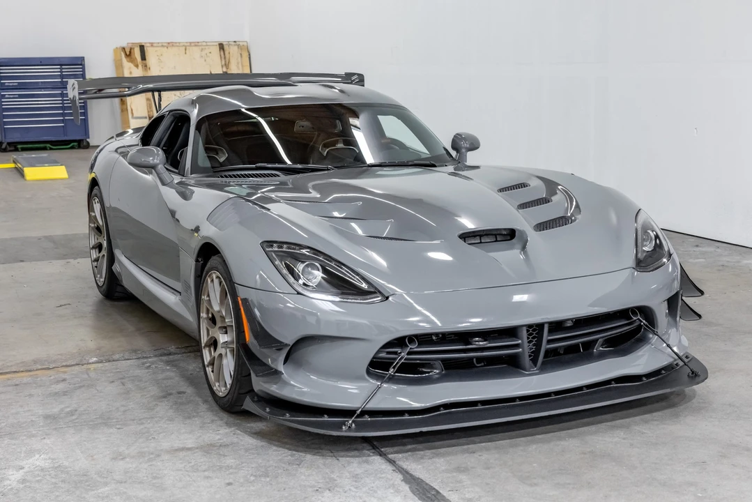 2016 Dodge Viper ACR 5th Gen - Image 2 of 31