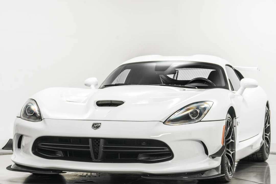 2016 Dodge Viper 5th Gen - Image 5 of 12