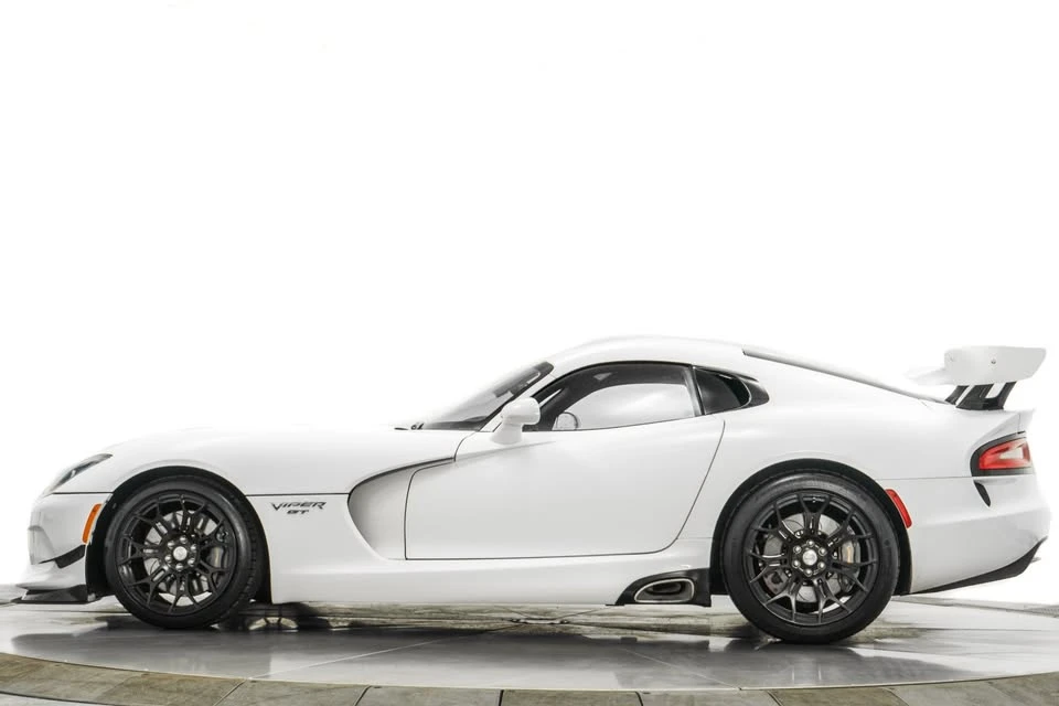 2016 Dodge Viper 5th Gen - Image 5 of 14