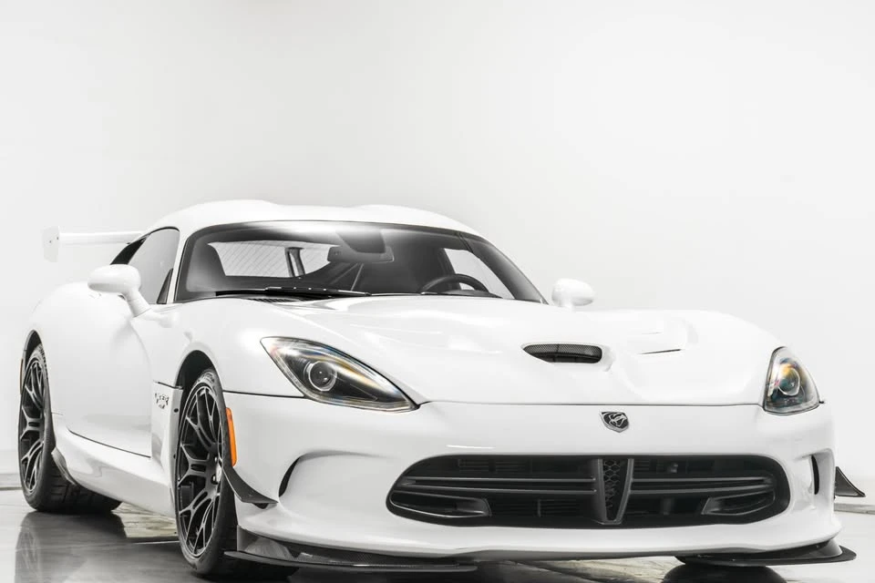 2016 Dodge Viper 5th Gen - Image 2 of 14