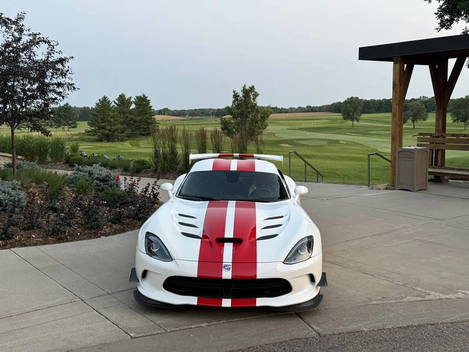 2016 Dodge Viper 5th Gen - Image 4 of 8