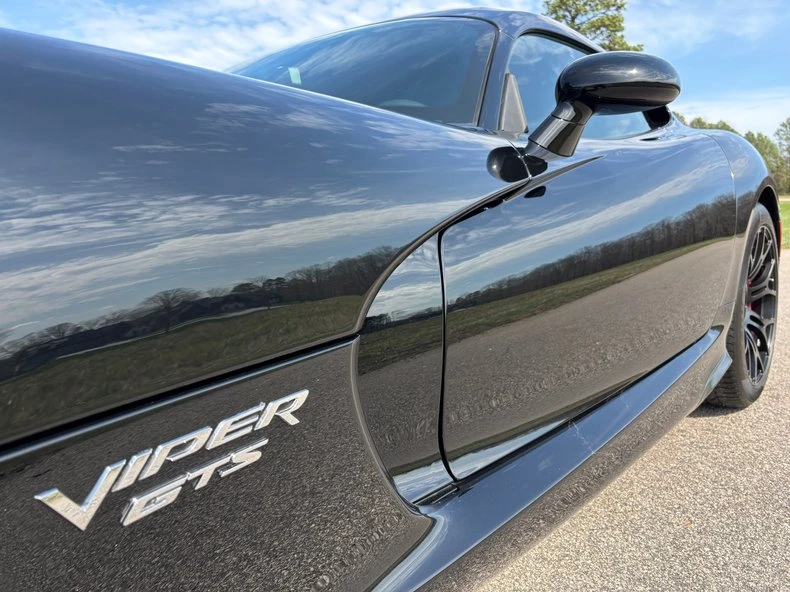 2016 Dodge Viper 5th Gen - Image 17 of 31