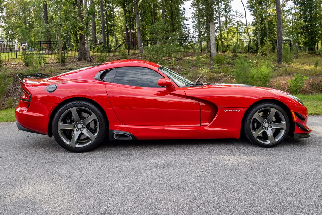 2016 Dodge Viper 5th Gen - Image 7 of 31