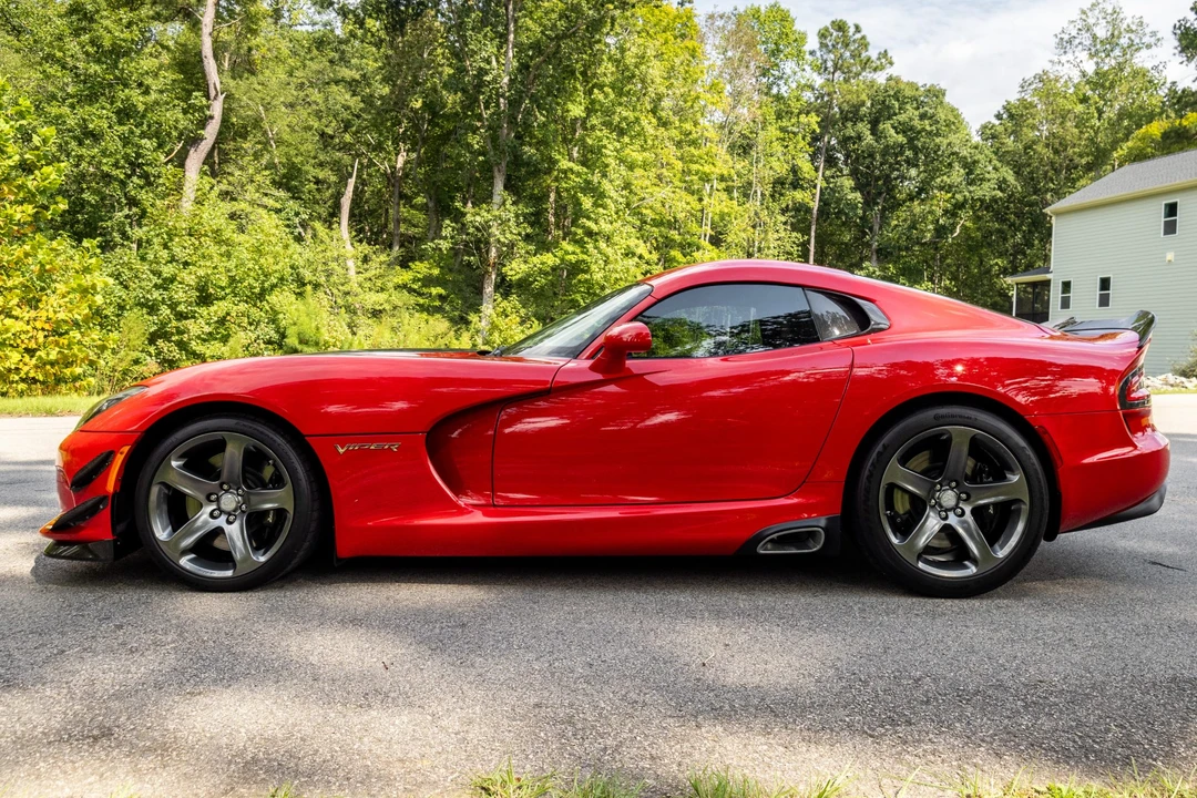2016 Dodge Viper 5th Gen - Image 3 of 31
