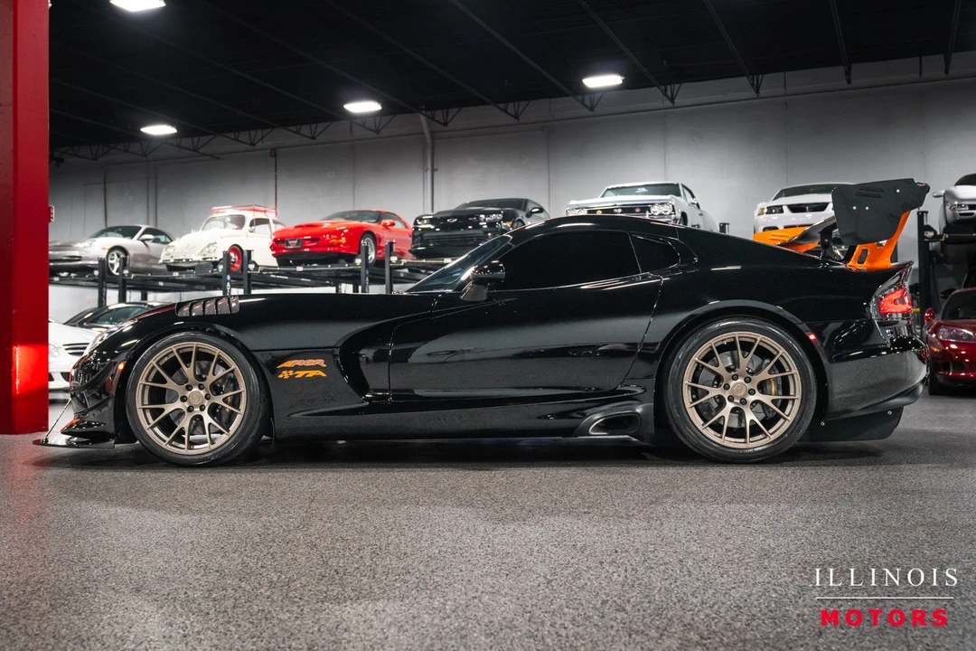 2016 Dodge Viper 5th Gen - Image 2 of 31
