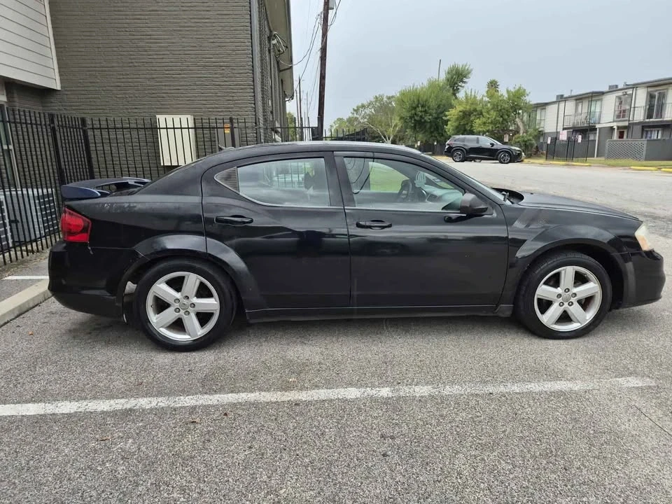 2016 Dodge Avenger Sedan - Image 5 of 13