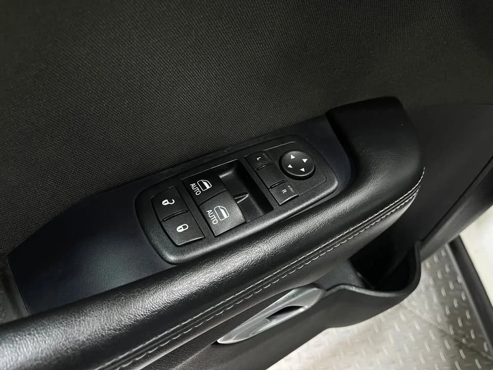 2016 Dodge Challenger 3rd Gen - Image 14 of 19