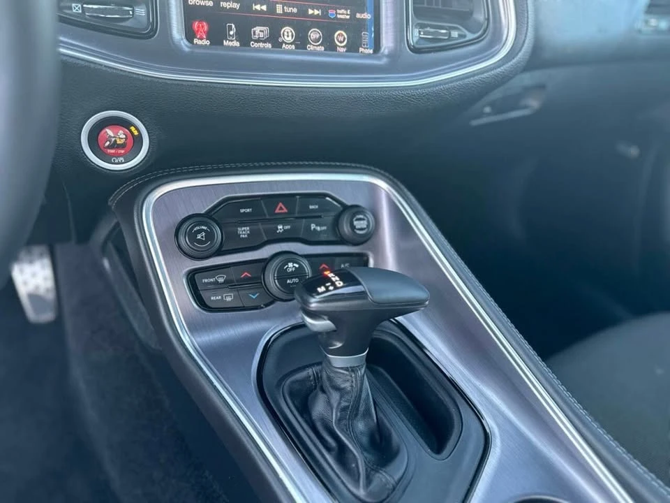 2016 Dodge Challenger 3rd Gen - Image 15 of 20