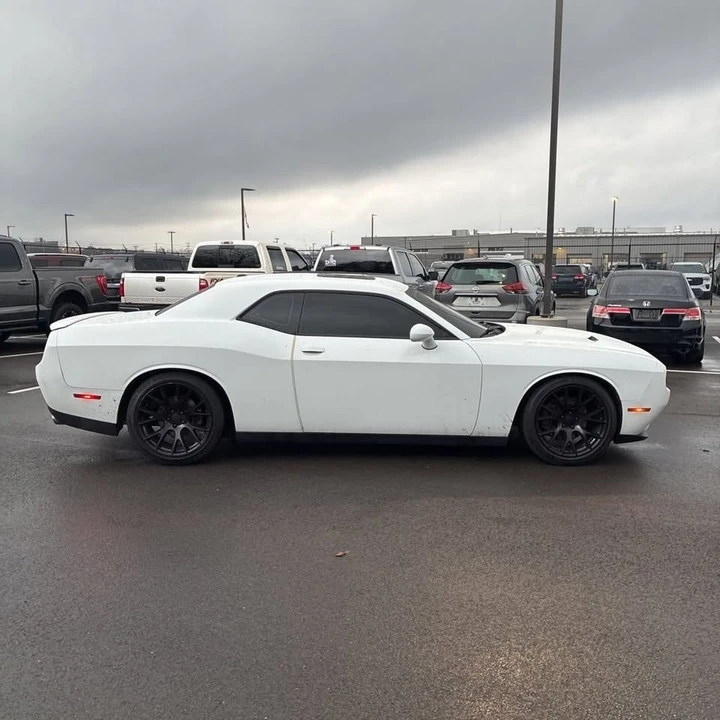 2016 Dodge Challenger 3rd Gen - Image 3 of 15