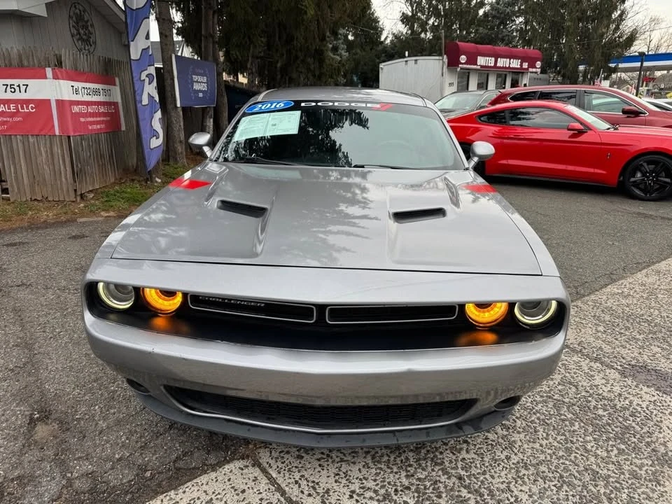 2016 Dodge Challenger 3rd Gen - Image 2 of 15