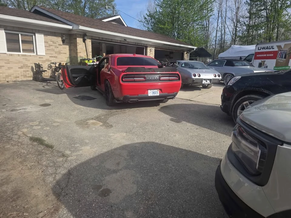 2015 Dodge Challenger 3rd Gen - Image 4 of 9