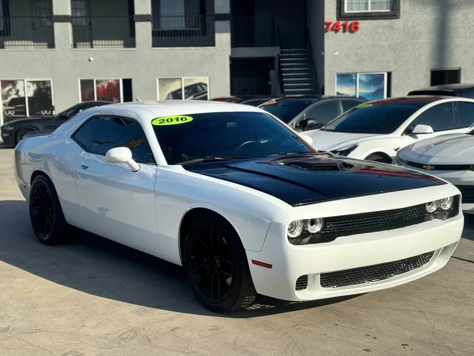 2016 Dodge Challenger SRT8 & 392 3rd Gen - Image 3 of 19