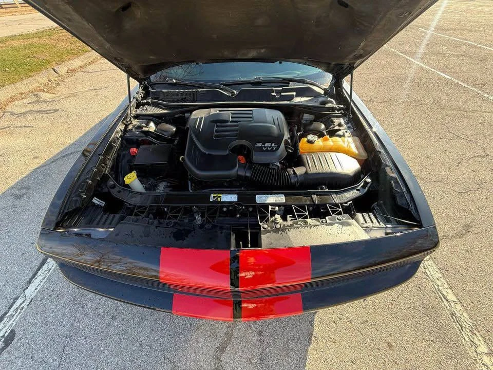 2016 Dodge Challenger 3rd Gen - Image 9 of 16