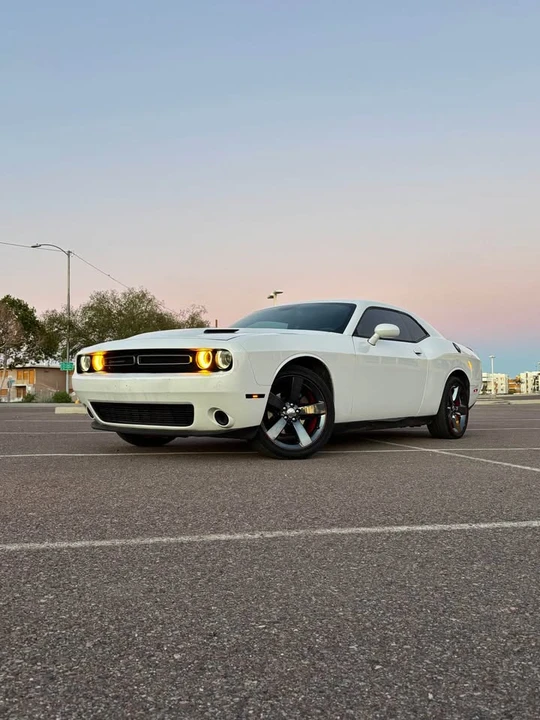 2016 Dodge Challenger 3rd Gen - Image 2 of 8