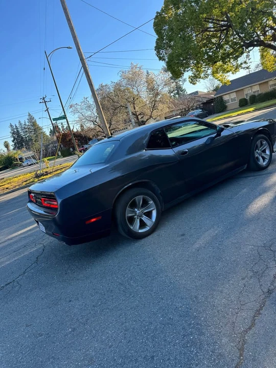 2016 Dodge Challenger 3rd Gen - Image 9 of 17