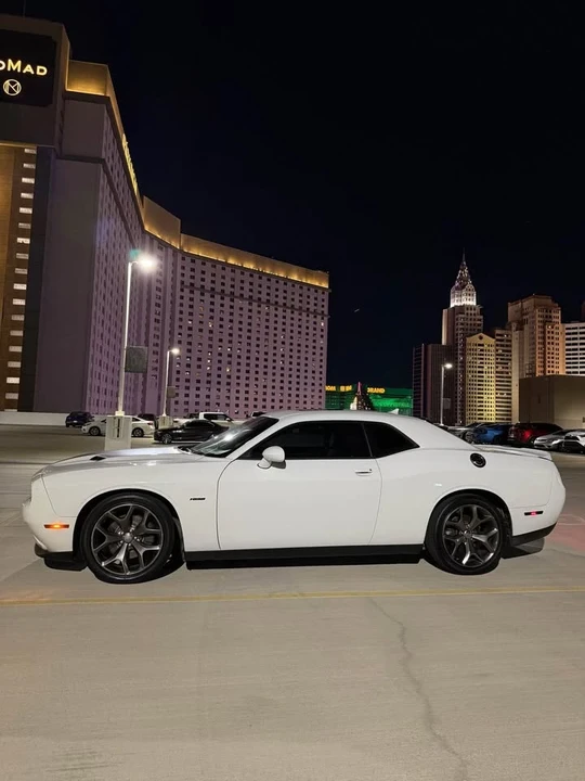 2016 Dodge Challenger 3rd Gen - Image 8 of 11